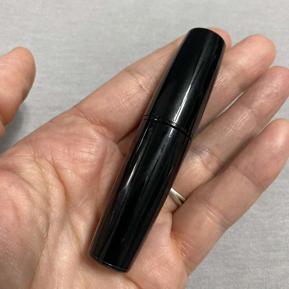 Avon Ultra Color Rich Mousse Lipstick In‎ Mauve D100 New